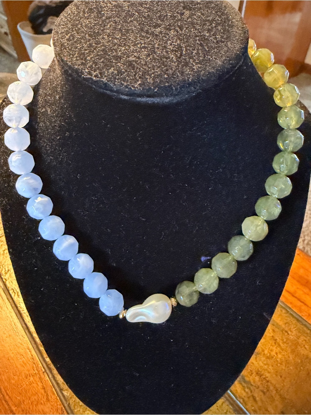 NWOT Mixed Pearl Pearl Dopamine Necklace